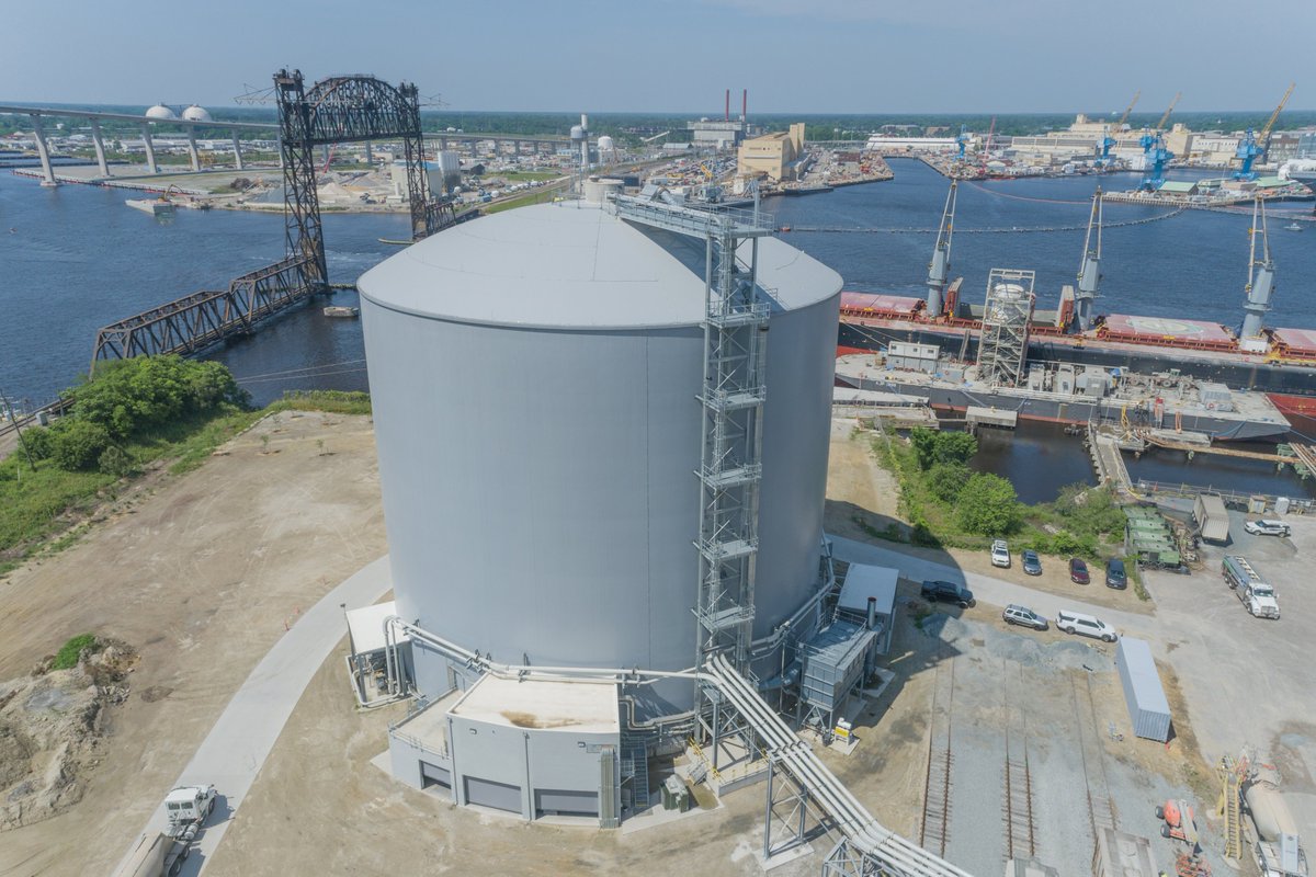 TitanAmerica's tweet photo. Titan Virginia Ready-Mix and Roanoke Cement Company win Concrete Innovations Award for their design and paving project at 'Norfapeake' marine terminal, providing 20% more carbon reduction.  @NRMCA Read full press release here: https://t.co/9zVPdh5ATN https://t.co/NezlgFC79C