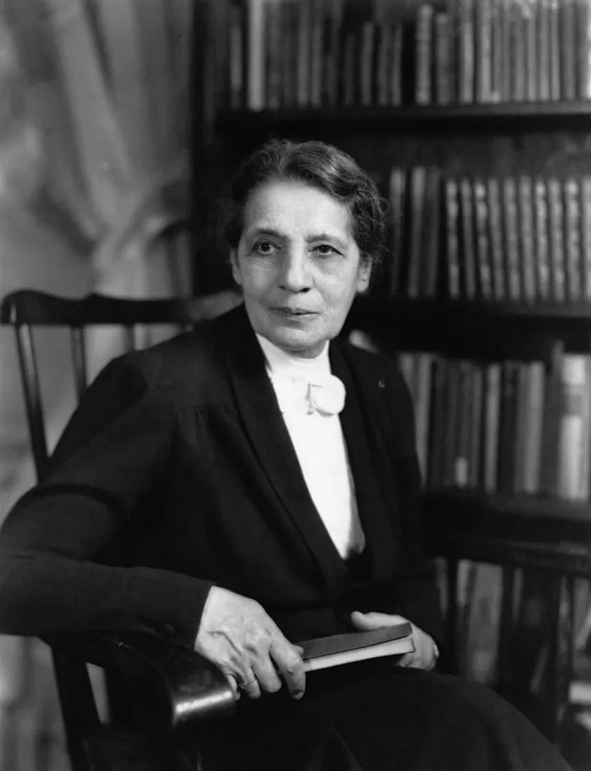 GeniusGTX's tweet photo. At age 27, Meitner became only the second woman to earn a physics doctorate from the University of Vienna in 1906.

Her exceptional work caught Max Planck's attention in Berlin, despite his earlier reservations about women scientists.

His support changed her life... https://t.co/5yJp8WLbSI