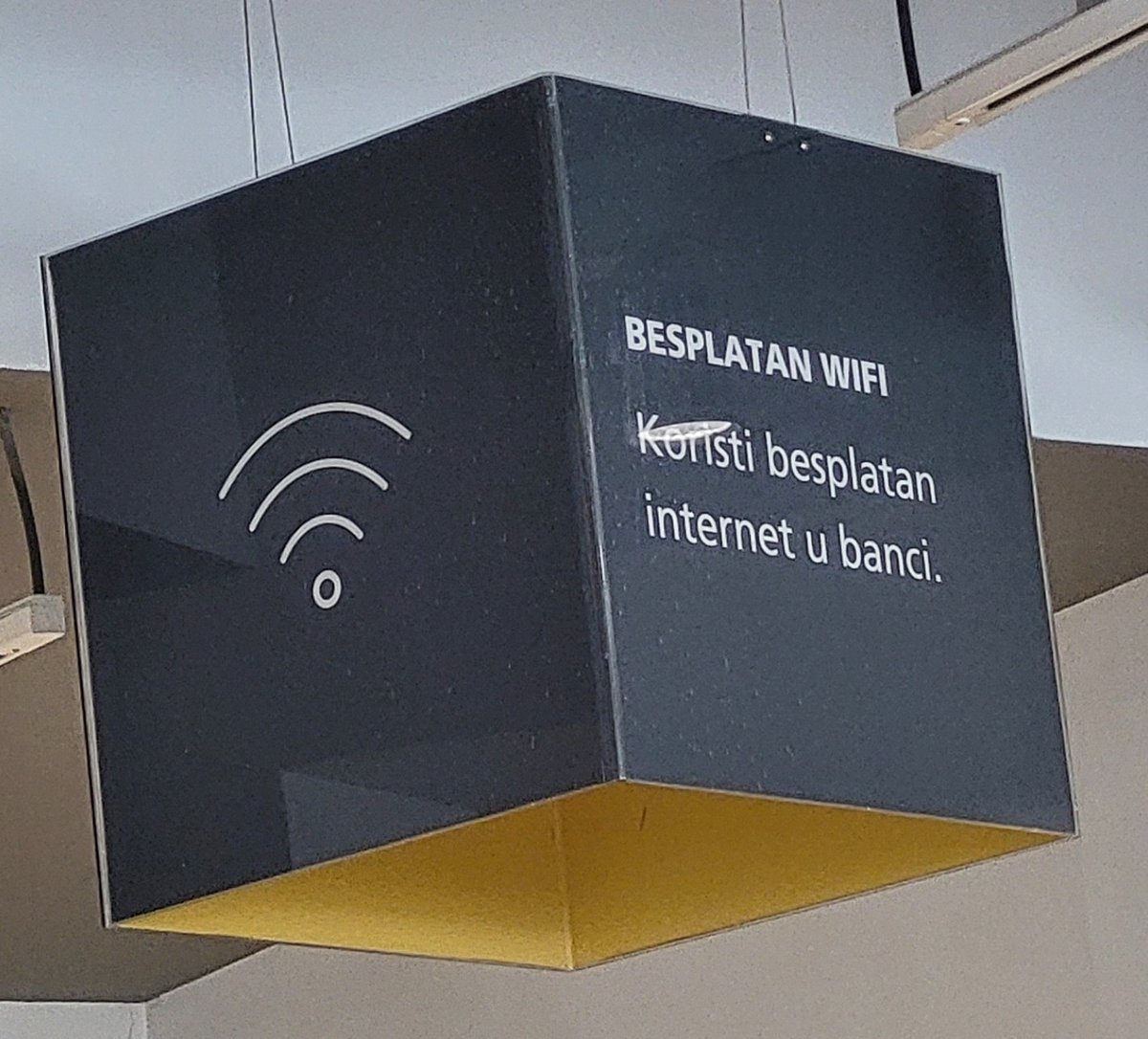 nselimic's tweet photo. Pazite! Ako je #besplatno onda ste vi roba!
* U svakom slučaju nije besplatno; plaća se našim parama. https://t.co/nuAsiQdjWb