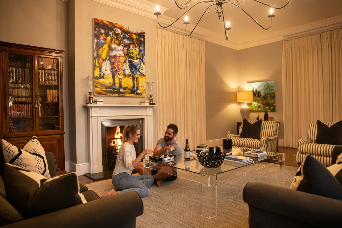 winecoza's tweet photo. #TravelTuesday: This winter, aka hibernation season, @brookdalewine has launched a special deal offering a free night's stay for every 2 nights booked at its Manor House: https://t.co/rM5odqqskN https://t.co/SThOpvkUV4