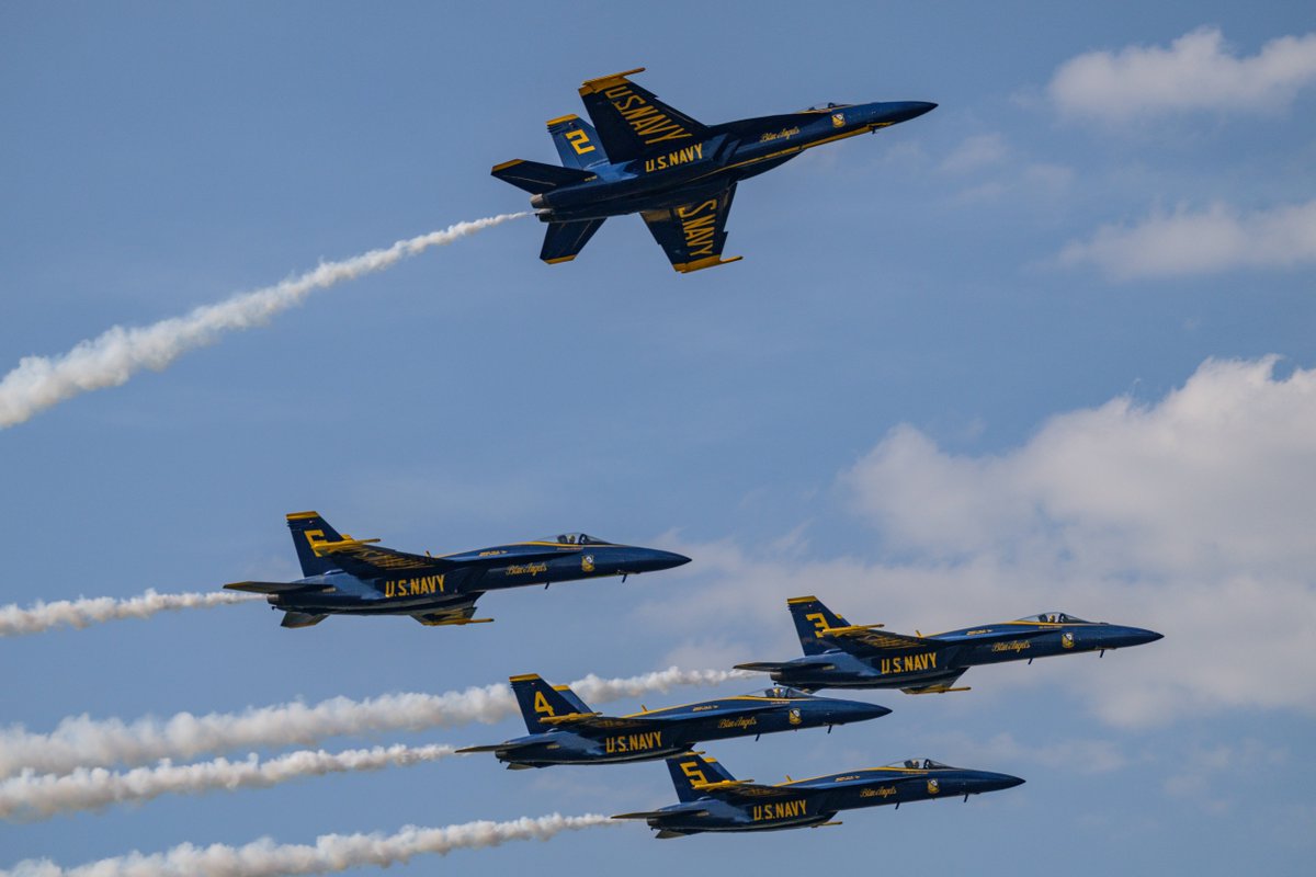 SunnFunFlyIn's tweet photo. What was your favorite performance at the Daily Airshow during #SNF25?? Drop it in the comments! 👇

📸 Jared Engskow, Laurie Goossens, Dan Faenza, Jay Dixson, &amp; Joe Caccioppo

#SNF25 #TurnUp25 #TurnUptheFUN #SUNnFUN #SUNnFUN51 #Airshow #Airshow25 #AerospaceExpo #AirshowRecap https://t.co/nB3uryeGty