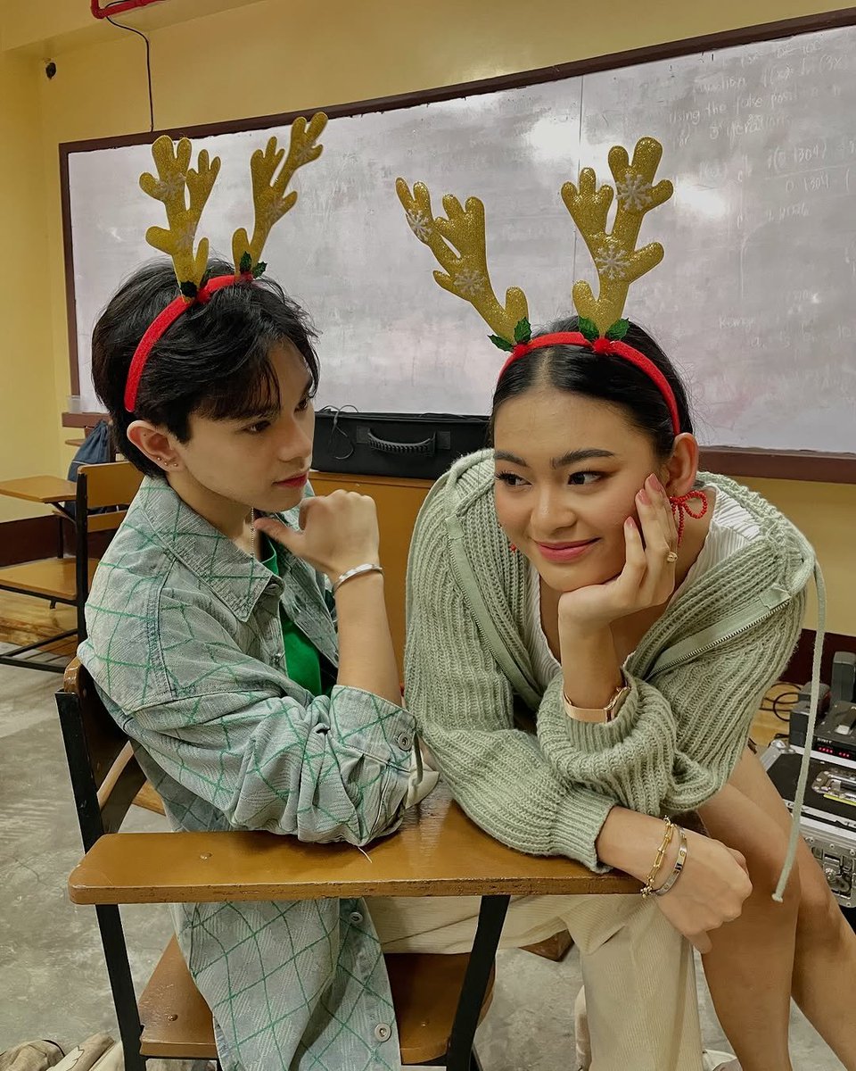 M1CAL1X's tweet photo. NAKA KANDONG 🤨HOY KAYO ANG HAHAROT NG MGA NAKSHIE NA YAN
#micalix #rafthan https://t.co/xCSoUDkeFY