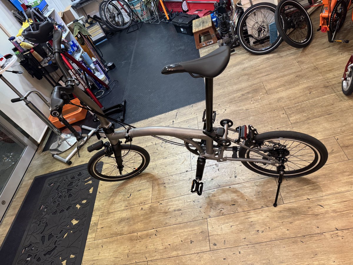 hishibou's tweet image. T line 納車！

#tline #brompton