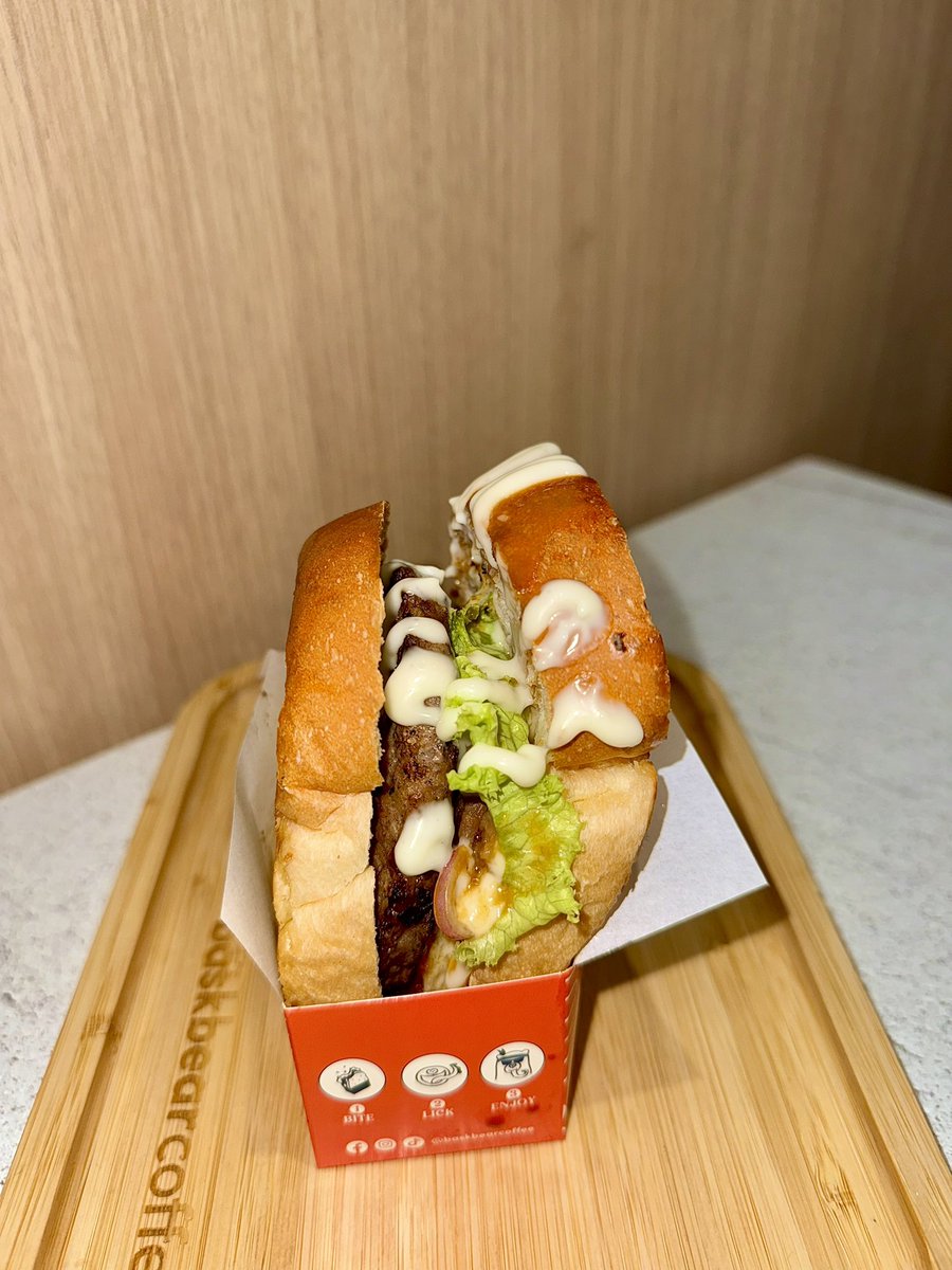Nurintashaa's tweet photo. Harap bask bear permanentkanlah menu ni ye sebab sedap 😭✋🏻

It’s yakiniku beef!!! Ok yang ni i approved!! https://t.co/7Jcl0moYSs