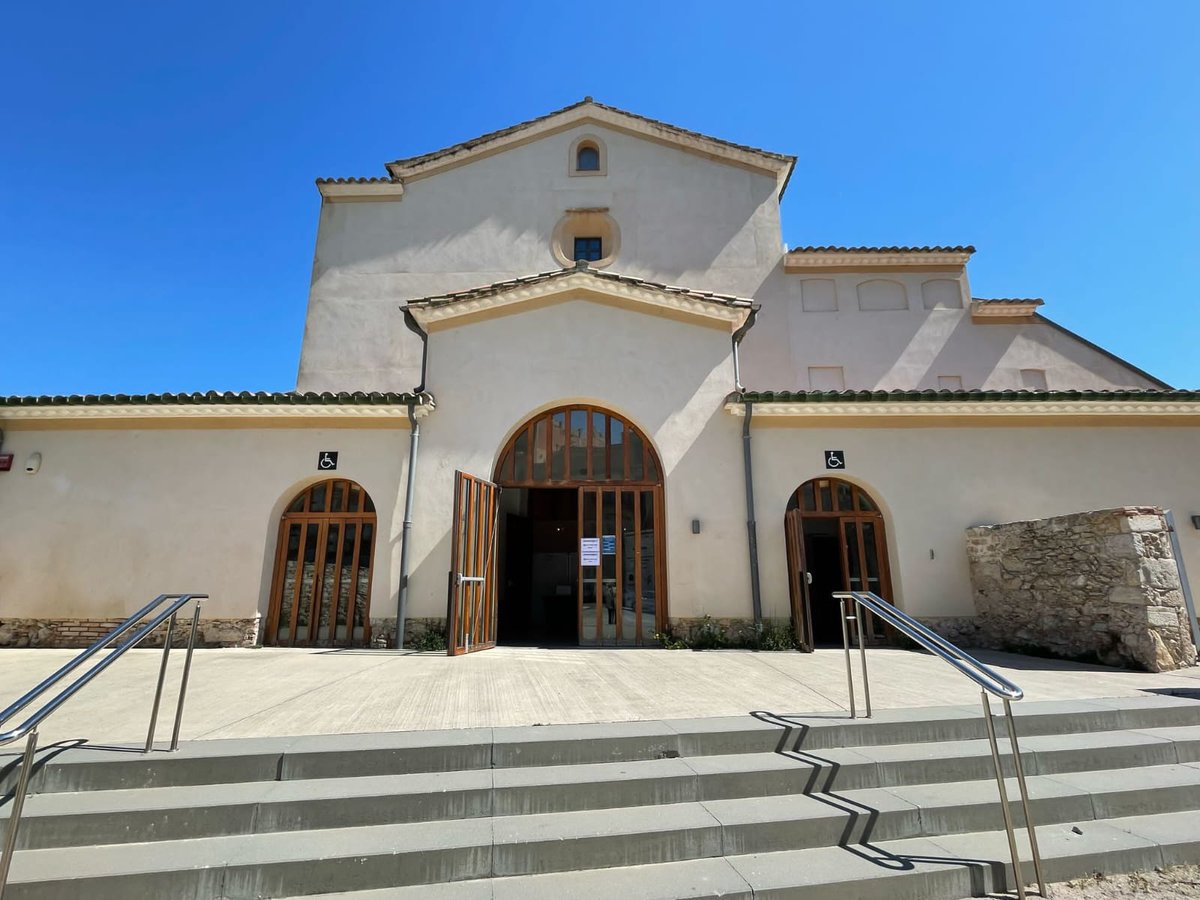 Miquel Aguirre Font (@miquel_aguirre) on Twitter photo Two days of sessions already at the Summer School in Reduced and Data Driven models in Biomechanics (rombiomechdd25.cimne.com) in #Figueres in collaboration with <a href="/MINES_StEtienne/">MINES Saint-Étienne</a> , <a href="/la_UPC/">Universitat Politècnica de Catalunya (UPC)</a> , <a href="/LaCaN_UPC/">LaCàN</a> and <a href="/CIMNECongress/">CIMNE Congress Bureau</a>. Supported by <a href="/auvergnerhalpes/">Auvergne-Rhône-Alpes</a> and <a href="/ajfigueres/">Ajuntament de Figueres</a>. Two days of sessions already at the Summer School in Reduced and Data Driven models in Biomechanics (rombiomechdd25.cimne.com) in #Figueres in collaboration with <a href="/MINES_StEtienne/">MINES Saint-Étienne</a> , <a href="/la_UPC/">Universitat Politècnica de Catalunya (UPC)</a> , <a href="/LaCaN_UPC/">LaCàN</a> and <a href="/CIMNECongress/">CIMNE Congress Bureau</a>. Supported by <a href="/auvergnerhalpes/">Auvergne-Rhône-Alpes</a> and <a href="/ajfigueres/">Ajuntament de Figueres</a>.