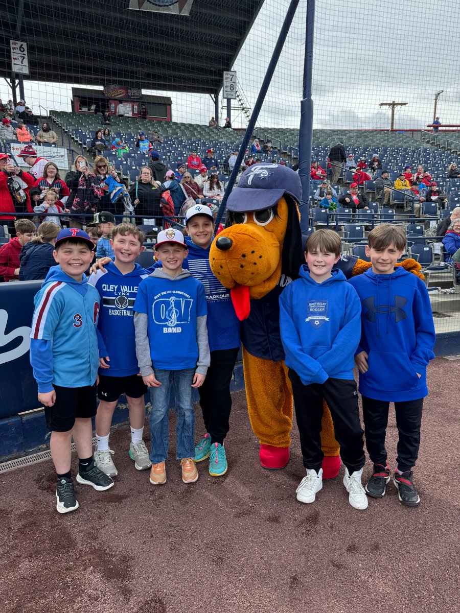 On Sunday, April 6th, students from the elementary vocal ensemble performed at the Fightins' game.  They performed on the stage and then took the field for the National Anthem.