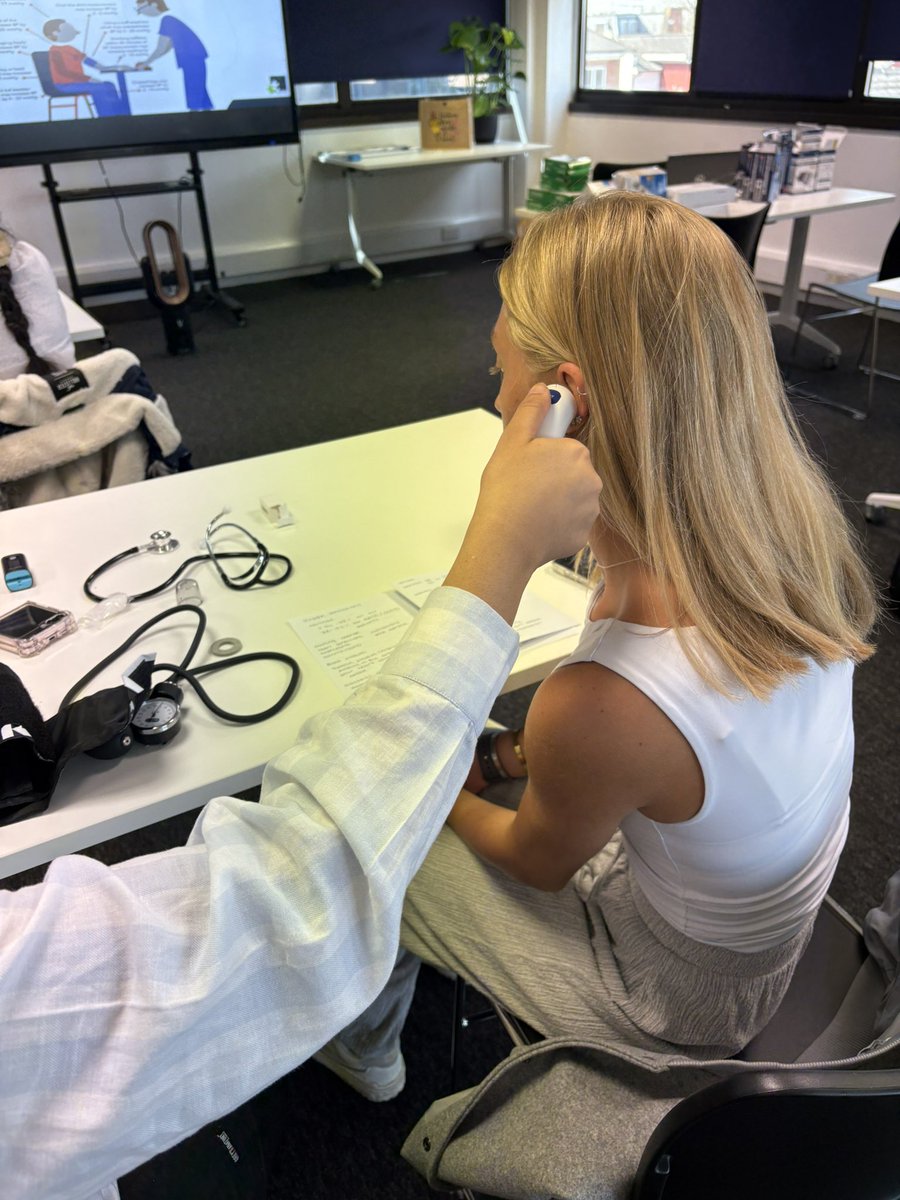 TAF1103's tweet photo. Physiological measurements teaching today 🌡️🩺@PCWorkforceAcad 
#PrimaryCare
#HealthCareTraining https://t.co/uA4tyq7sax