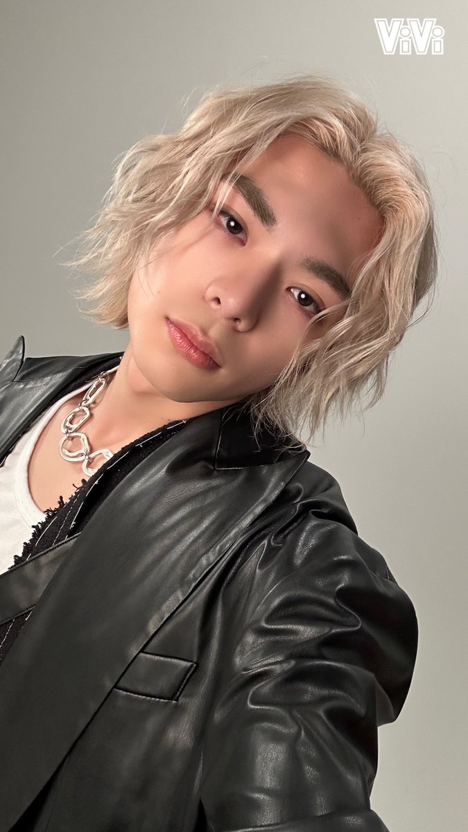 𝗢𝗡𝗘 𝗢𝗥 𝗘𝗜𝗚𝗛𝗧 𝗦𝗲𝗹𝗳𝗶𝗲 𝗖𝗵𝗮𝗹𝗹𝗲𝗻𝗴𝗲❷ ＿＿＿