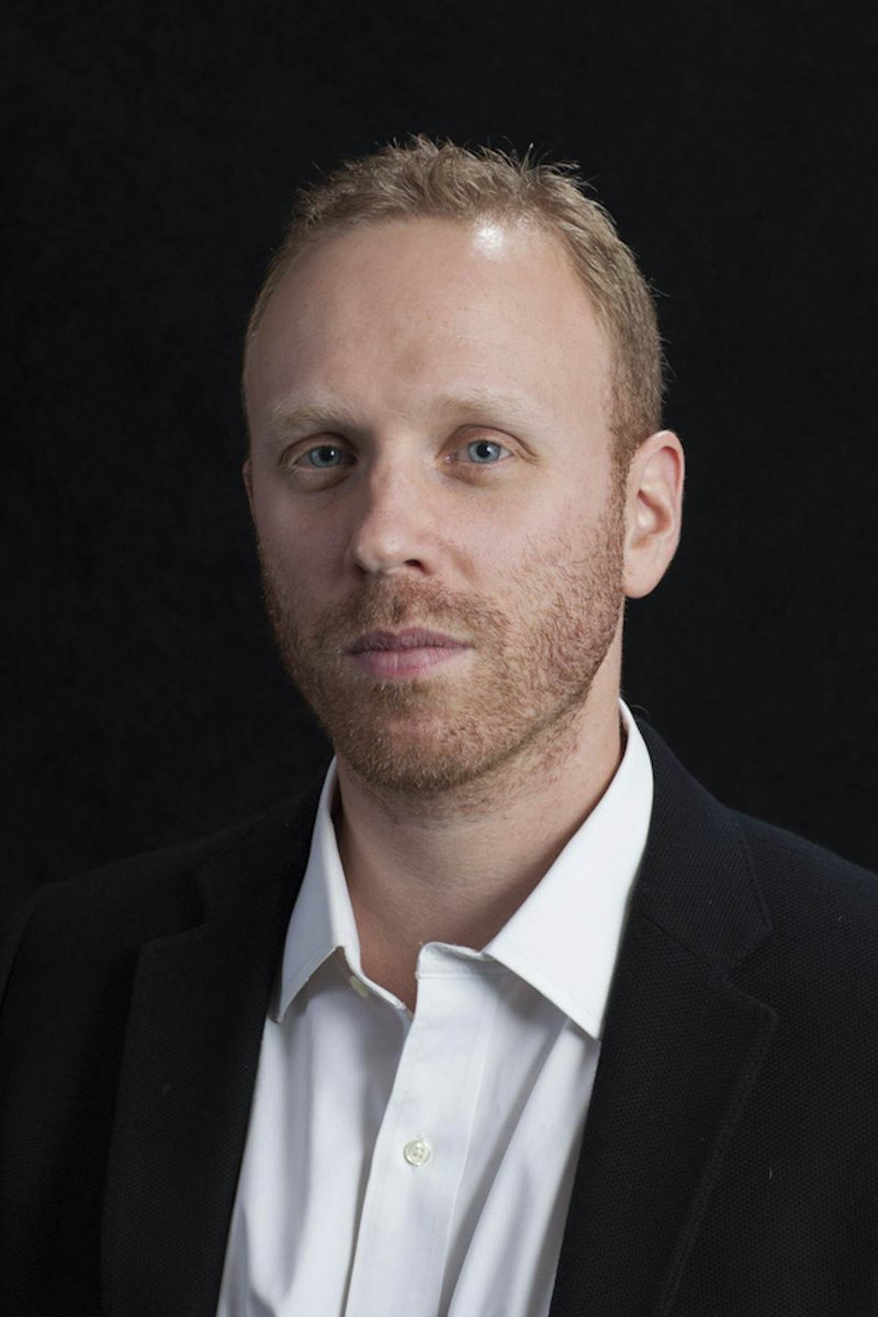 SabbySabs2's tweet photo. Join me with special guest @MaxBlumenthal tonight at 7pm ET! 😊 https://t.co/NndNfYVFVx