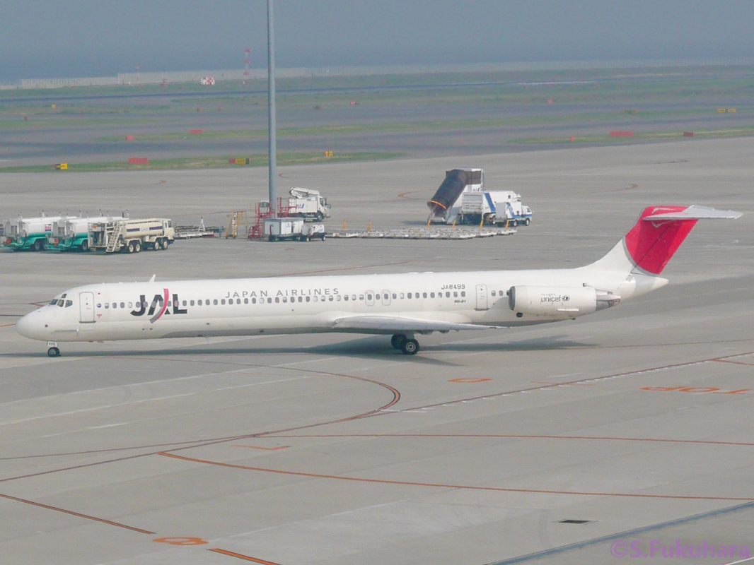 Tga380800's tweet photo. Airline:Japan Airlines
Aircraft:MD-81
Remarks:
Locations:NGO
Date:20/07/2008
#NGO #セントレア #中部国際空港
#JapanAirlines
#McDonnellDouglas #MD81
#飛行機好きな人と繋がりたい #飛行機好きな人 #飛行機写真 https://t.co/u5jGWTtLcM