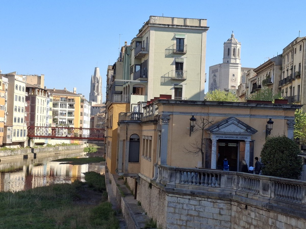 serfmar's tweet photo. 🔵🟢🔴 8 d'abril
Dia Interncional del Poble Gitano
#Opre Roma https://t.co/pYRunKNEax