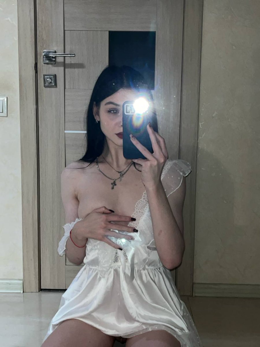 like when the women have some magic on you?😘
onlyfans.com/yanova_free/tr…