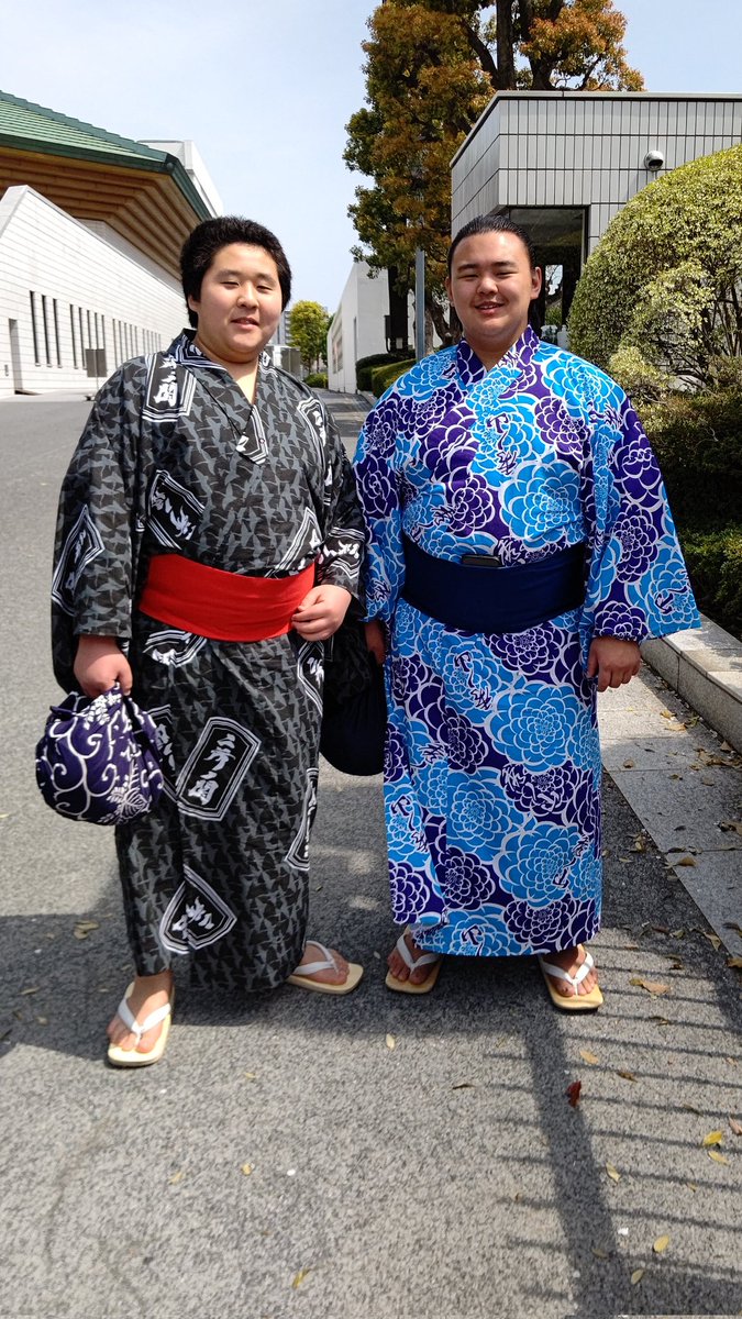 wDCvUfOwO767455's tweet image. ニ所ノ関部屋          秀ノ山部屋
住吉君                        出野さん

#ニ所ノ関部屋
#秀ノ山部屋