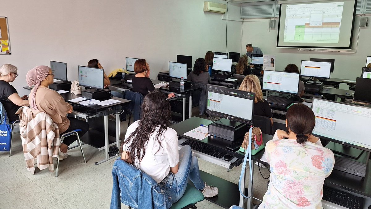 RipolletImpulsa's tweet photo. 📚L’@ajripollet, amb Ripollet Impulsa, va incorporar el 2024 formació pròpia, beneficiant a 165 persones en situació d'atur. A més, el #programaADA va donar suport a 45 dones amb l'objectiu de trencar la bretxa de gènere digital.
👉Més informació a: https://t.co/3Ely2GHCaC https://t.co/lWxExc7wZr