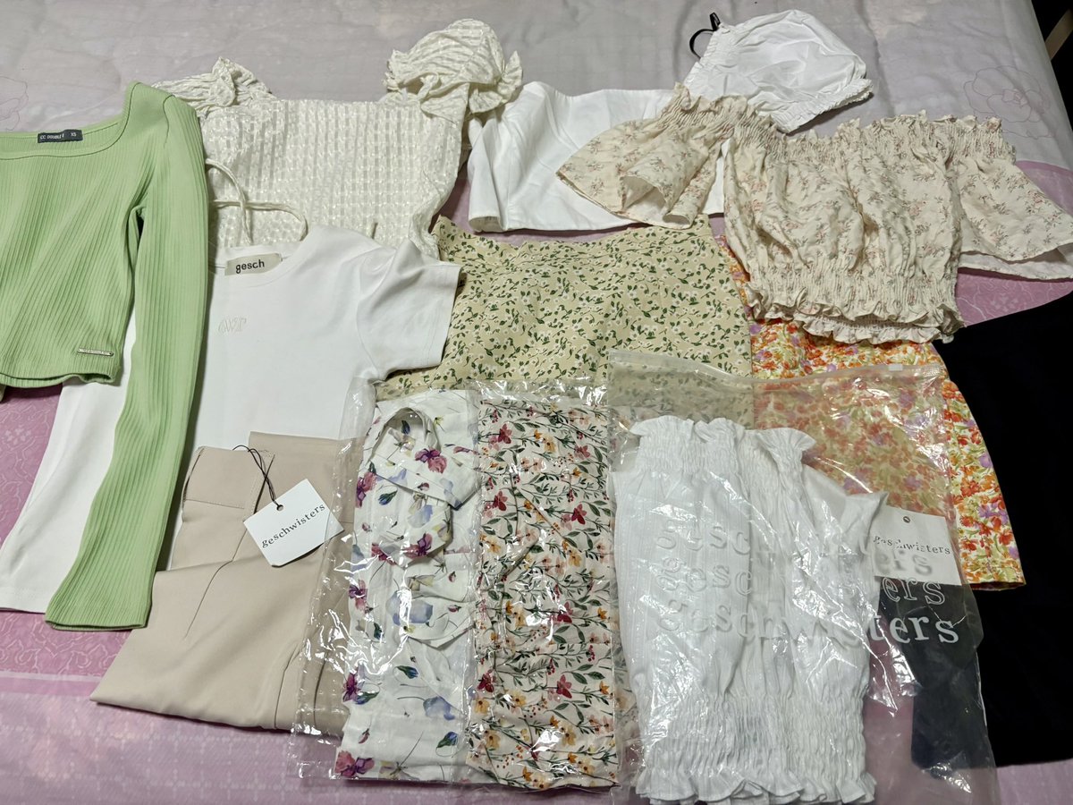 watchamin's tweet photo. ขอส่งต่อเสื้อผ้าของเราเองค่ะ🎀
ค่าส่งเหมา 35 บาท
ลงวันนี้นะคะ🙌🏻

#ส่งต่อเสื้อผ้ามือ2 #เสื้อผ้ามือสอง #เสื้อผ้ามือ2 #เสื้อผ้ามือสองสภาพดี #ส่งต่อเสื้อผ้ามือสอง  #ส่งต่อเสื้อผ้า #ส่งต่อเสื้อผ้ามือสองราคาถูก #โล๊ะตู้ #โล๊ะตู้เสื้อผ้า #โล๊ะตู้เสื้อผ้ามือ2 https://t.co/xpSV1UPIaM