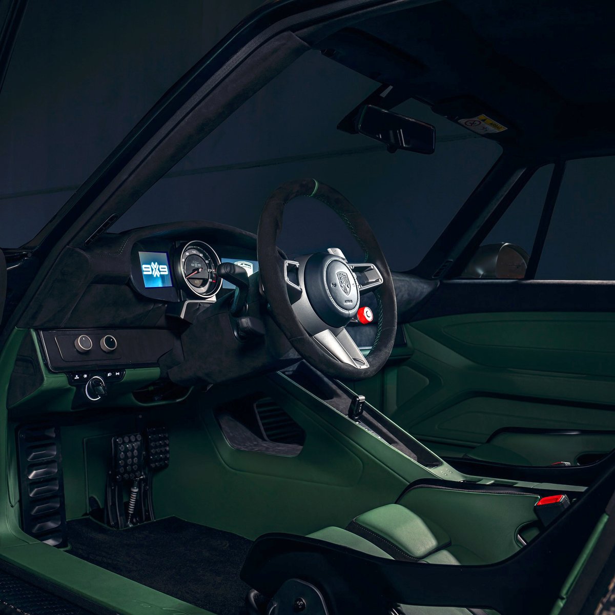 recaroauto's tweet photo. The KALMAR Automotive 9X9: From its 930 horsepower turbo engine to the hand-crafted RECARO Podium CF seats in every build, this masterpiece is more than a car β it's a tribute to the greatest sports cars in history. #RECAROAutomotive #RECAROPodium #kalmarautomotive https://t.co/husjvrIn6B