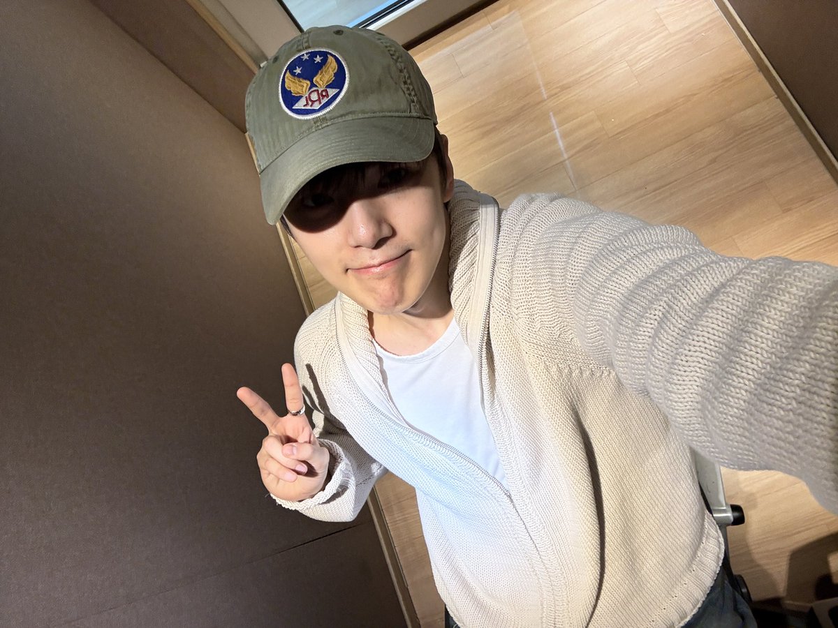012mbb's tweet photo. 아이돌같이 https://t.co/PHC8sDiPkH