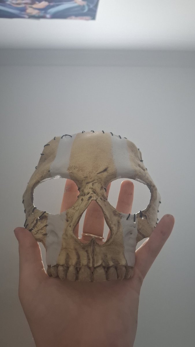 ArashiSystem's tweet photo. New cosplay parts! Ghost mask is for a friend and the leg guards are for my König cosplay! https://t.co/rkkJbDUTPi
