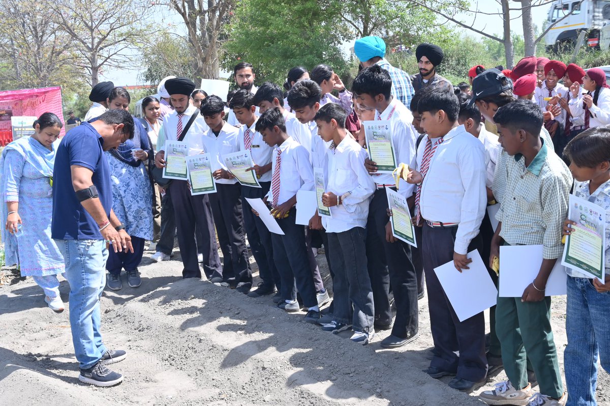Mayank Foundation,Ferozepur (@mayankfoundtion) on Twitter photo Mayank Foundation, Ferozepur organised Lifestyle workshop on ‘Kitchen Gardening & Vermicomposting’ under Environment Education Programme ‘ The Green Canvas’.
<a href="/moefcc/">MoEF&CC</a>
<a href="/PSCST_GoP/">Punjab State Council for Science and Technology</a>
<a href="/PritpalPSCST/">Pritpal Singh</a>
<a href="/KSBathPSCST/">KSBathPSCST</a> <a href="/thkurmandakini/">Mandakini Thakur</a>
<a href="/susangeorgek/">Susan George K</a> <a href="/DeepakSharmaMF/">Deepak Mayank Sharma</a> <a href="/anirudhdcm/">Dr Anirudh Gupta</a> <a href="/RajivSetia6/">Rajiv Setia</a> Mayank Foundation, Ferozepur organised Lifestyle workshop on ‘Kitchen Gardening & Vermicomposting’ under Environment Education Programme ‘ The Green Canvas’.
<a href="/moefcc/">MoEF&CC</a>
<a href="/PSCST_GoP/">Punjab State Council for Science and Technology</a>
<a href="/PritpalPSCST/">Pritpal Singh</a>
<a href="/KSBathPSCST/">KSBathPSCST</a> <a href="/thkurmandakini/">Mandakini Thakur</a>
<a href="/susangeorgek/">Susan George K</a> <a href="/DeepakSharmaMF/">Deepak Mayank Sharma</a> <a href="/anirudhdcm/">Dr Anirudh Gupta</a> <a href="/RajivSetia6/">Rajiv Setia</a>