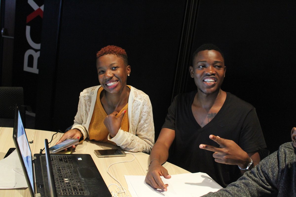 Geekulcha's tweet photo. @rochelle__mak @TinyikoNtlurhi We definitely do remember #SS18Hack

#SS25Hack https://t.co/oaX4bTIMVw
