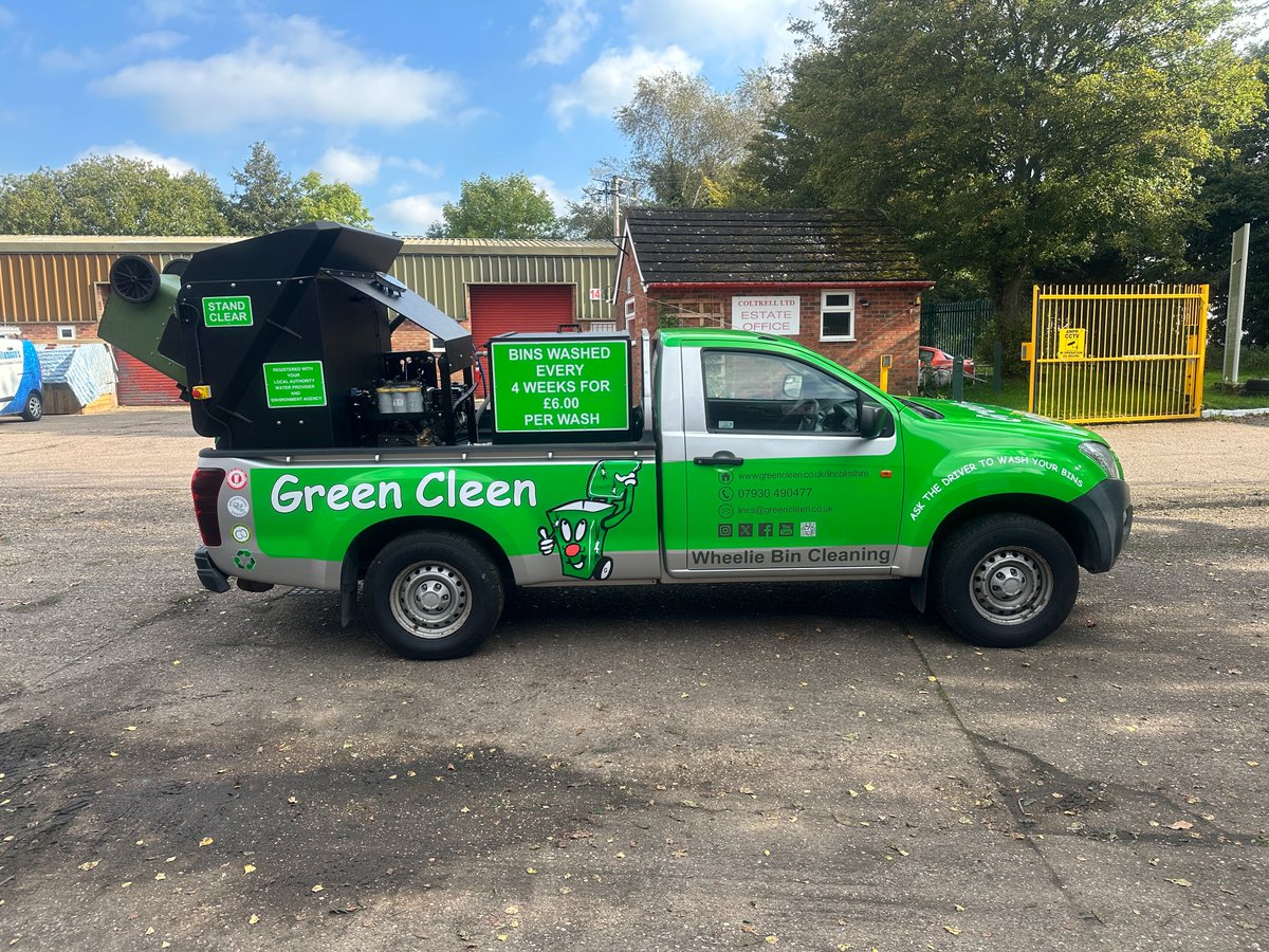 NAWBW_UK's tweet photo. Congratulations to new members Green Cleen (Lincolnshire Ltd, for gaining accreditation to the NAWBW. If you need bin cleaning in Lincolnshire, book online at https://t.co/lMfti9dQts
#Lincoln #grantham #kesteven #wheeliebincleaning https://t.co/xg0eQafud8