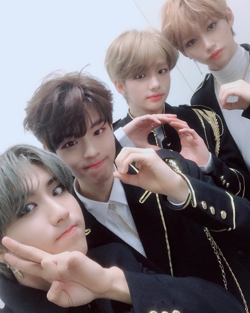 sunghachi's tweet photo. 🤍 181231 #SKZ #스키즈
💬 '2019 StrayKids'
#StrayKids #STAY #Straykidstagram #Feat00ztagram #we_are #adults_now #kyaaaa #in_the_new_year_too #lets_keep_going #Goodbye2018
#Hello2019
🔗 https://t.co/juJXLIN4w7 https://t.co/llWyK5rLNK