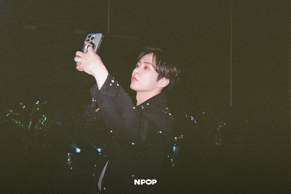 NPOP_OFFICIAL's tweet photo. 𝗡𝗣𝗢𝗣 𝗟𝗜𝗠𝗜𝗧𝗘𝗗 𝗘𝗗𝗜𝗧𝗜𝗢𝗡 - 𝗦𝗜𝗗𝗘 𝗔 
슈냥포착 zip.🐾

시우민의 팔색조 같은 매력이 담긴
애프터 파티에 초대합니다!
4/9(수) 8PM(KST) NPOP YouTube에서!🖤

#XIUMIN #시우민 @XIUMIN_INB100
#InterviewX #MakeYouLaLa #LostParadise
#NPOP #엔팝 #KPOP https://t.co/yX5L8wwdWy