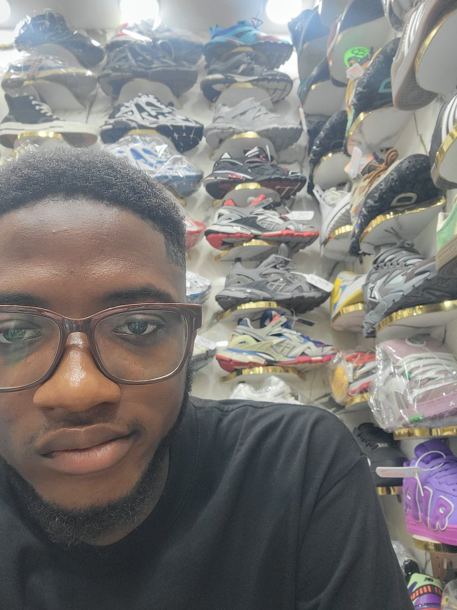KShoes22's tweet photo. Our God no dey wear flip flop.
Available for business deals, delivery is available nationwide.
You pay, we delivery. Very fast and reliable. ✅️ https://t.co/y0MHYpOLmC