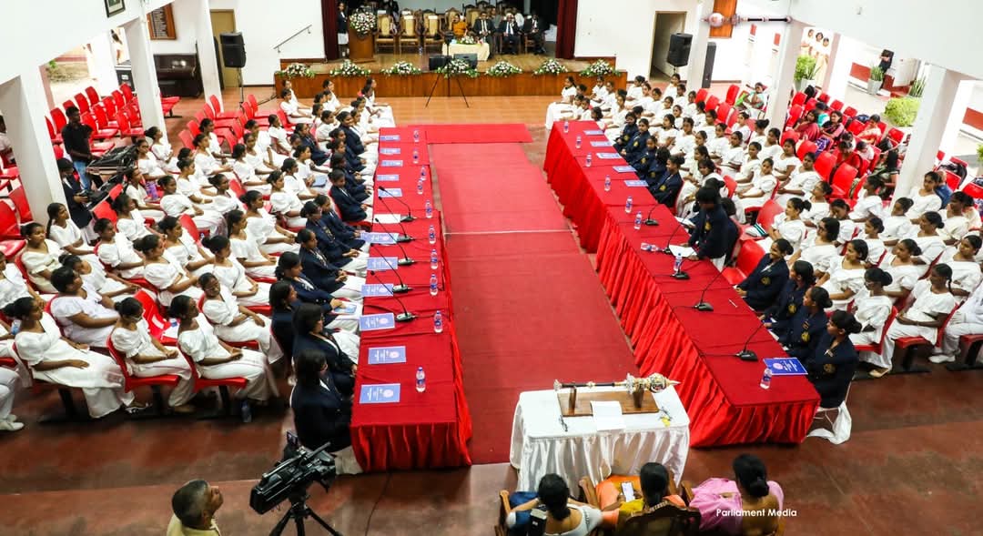 journalistlegi's tweet photo. 🔴 Inaugural session of the Student Parliament of Sirimavo Bandaranaike College
@Journalistlegi
#StudentParliament #SirimavoBandaranaikeVidyalaya #HemaliWeerasekara #DepartmentOfCommunication #SriLanka #LKA #SL https://t.co/SpFhHLQGSo