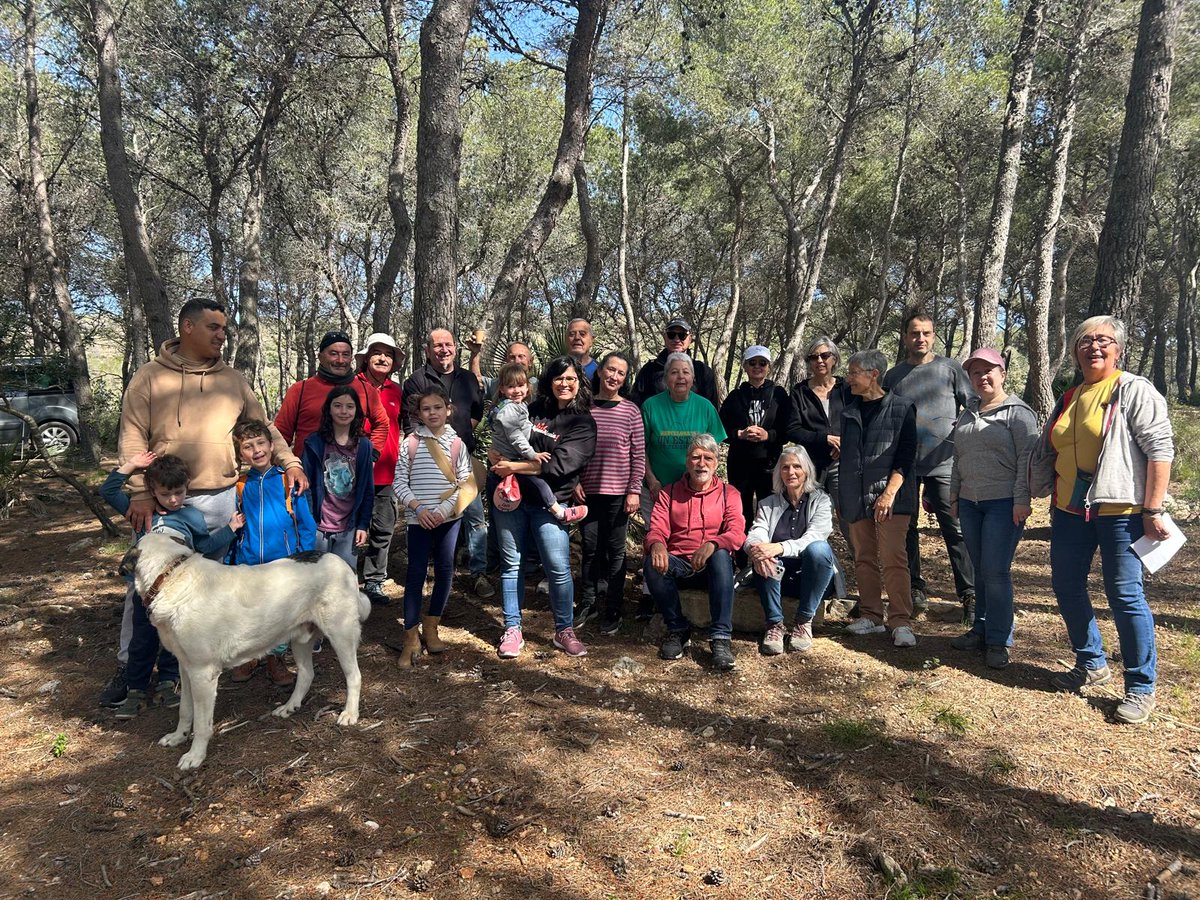bonastre_erc's tweet photo. Diumenge es va celebrar la 4a Caminada del Dia de la Dona, amb un nou recorregut. Vam comptar amb una de les organitzadores del Ganxet Urbà, que va posar en valor la història de les dones de Bonastre. Agrair la participació de tothom i a l'ADC.

#ercbonastre #8m https://t.co/Tzv8FXUog2