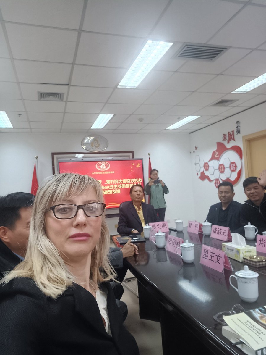 andreacampri's tweet photo. Presentazione del mio #libro intervista #LaSelezioneArtificiale in #Cina #convegno #bioetica #biotecnologia #biofilosofia #darwin #fabretti https://t.co/yWJAEHzonf
