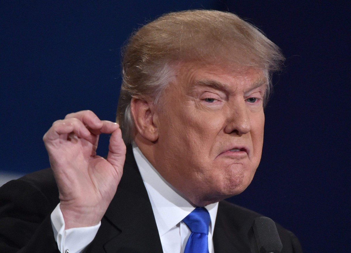 Trump ha definito il 2 aprile, giorno dell'annuncio dei dazi, "il giorno della liberazione" e "l'inizio dell'età dell'oro".
Infatti ci sta liberando dai nostri risparmi. E il prezzo dell'oro va alle stelle.