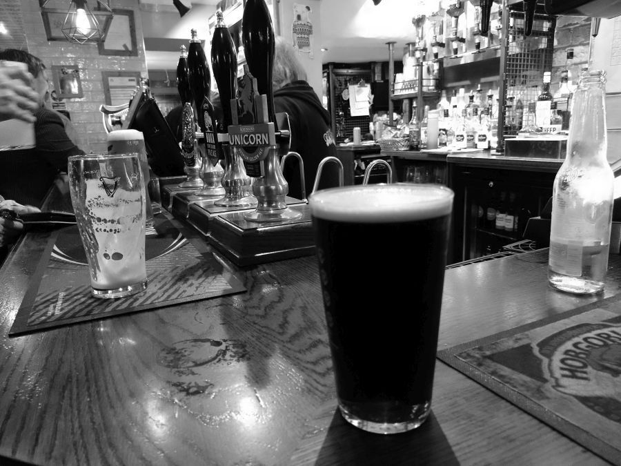 LachlanMain's tweet photo. LANCASTER 2023.
At the John O' Gaunt, pint in progress.
#Lancaster #pub #beer #JohnOGaunt #blackandwhitephotography https://t.co/BHue5JIyvG