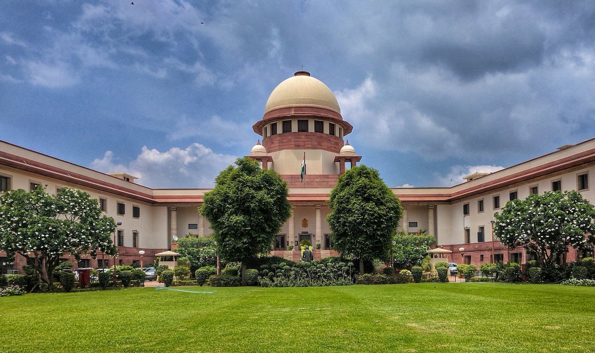 NewsAlgebraIND's tweet photo. BREAKING NEWS 🚨 For the first time, Supreme Court sets timelines for State Governors to decide on Bills passed by Assemblies.
SC slams TN Governor for sitting on 10 bills passed by state assembly.
Justice Pardiwala holds that these 10 bills will be deemed to have been approved. Cannot Delay or Veto!
Justice Pardiwala had blamed Nupur Sharma for Udaipur incident.