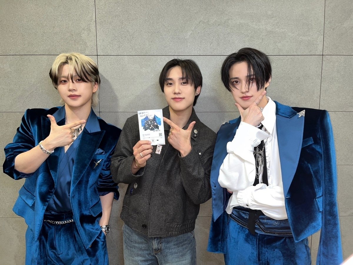 [📸] #音楽中心

ご一緒させていただいた
#THEBOYZ #JACOB さんと✨

ありがとうございました！

함께 출연하신
#THEBOYZ #JACOB 님과✨

감사합니다！

@theboyz_officl
#더보이즈 #제이콥
#JO1 #제이오원
#木全翔也 #KIMATASYOYA
#白岩瑠姫 #SHIROIWARUKI