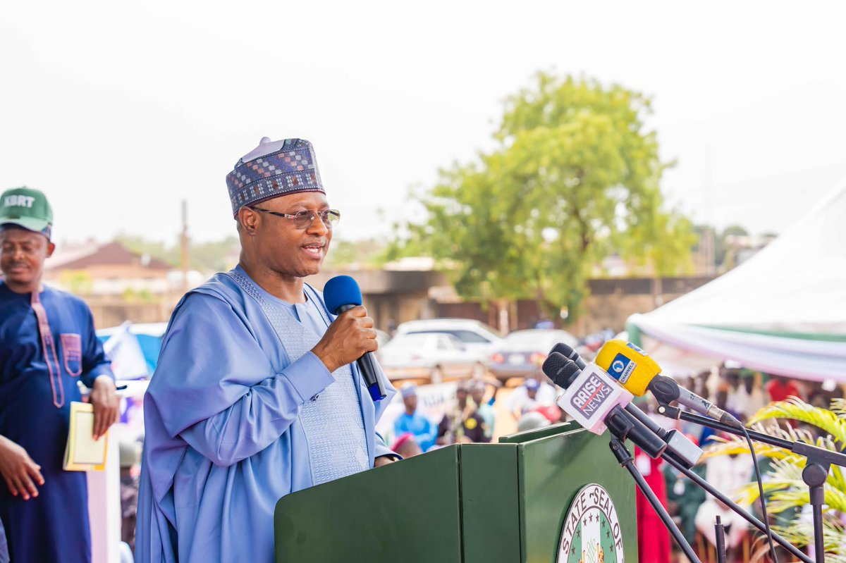 Waspapping_'s tweet photo. 23 Roads Completed and in Use Under His Excellency Uba Sani — All Verifiable:
1.Bissau Road
2.Ohinoyi Road
3.Water Intake Road (1.4 km of new construction and 3.2 km of maintenance)
https://t.co/e6mk6oCno9 Yakubu Gowon Residential Layout Roads
5.Kawo Layout Roads, Off ‘Yan Awaki Road
6.State House Roads Network
7.Stadium to Station Roundabouts
8.Residential Layout off Gobarau Road
9.Residential Layout off Kinshasa Road
10.Sultan Surame Road
11.Ikara Road
12.Salamatu Road
13.Muazu Road
14.Liman Road
15.Liman Spur Road
16.Layin Mai Maggi Road
https://t.co/ONeFbmyFp2 Road 1
https://t.co/0u1sx6A1UN Road 2
19.Qatar Street
20.Sheikh Mamad Bin Khalifa Al-Thani Street
21.Sheikha Moza Bint Nassar Al-Missned Street
22.Abdullahi Yero Road
23.Abakpa, Kaduna