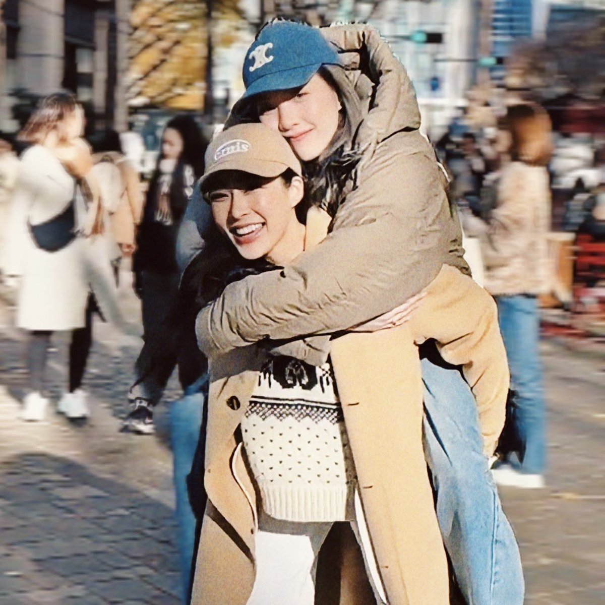 || Eendd || LOLO Only tweet media