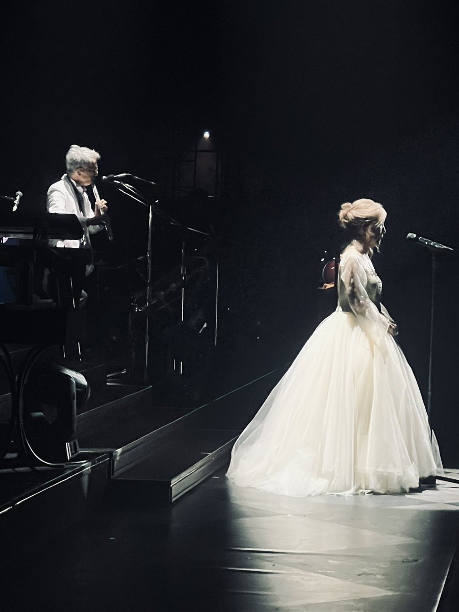 mariko36_staff's tweet image. 札幌公演2日間ありがとうございました❣️お客様の熱い声援📣👏のおかげて寒さも感じませんでした✨

ありがとう⭐️札幌

#髙橋真梨子
#高橋真梨子
#ラストツアー
#EPILOGUE