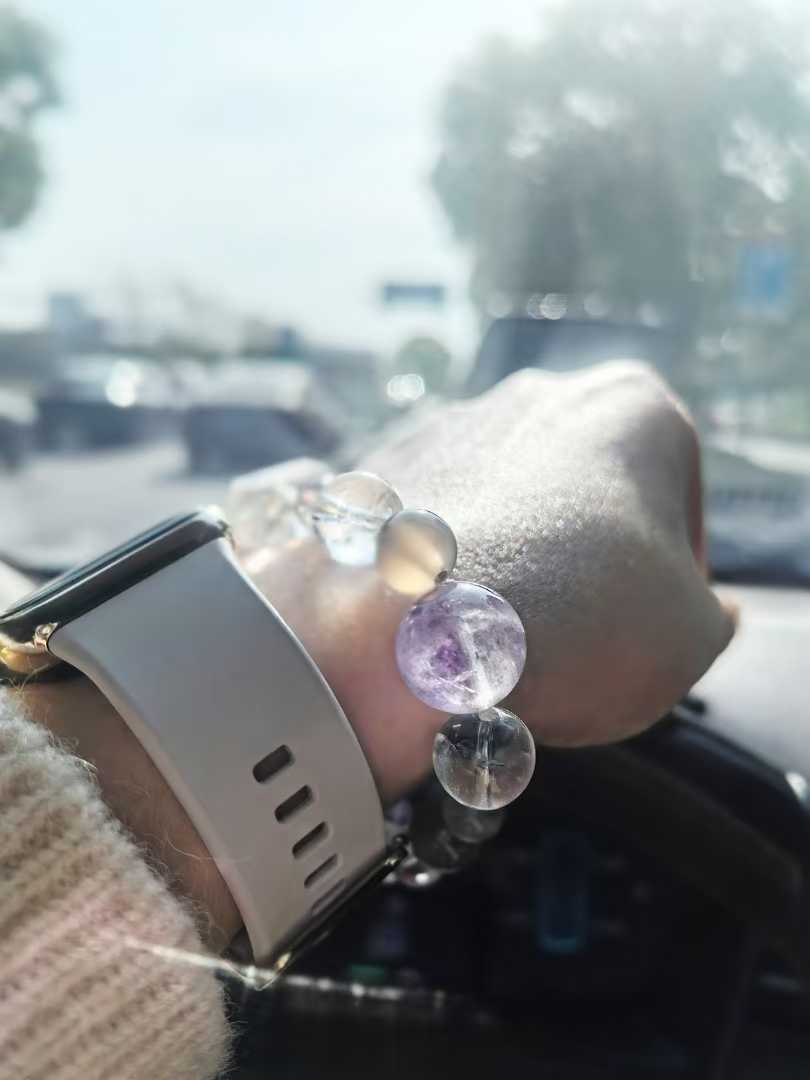 在高能量场感受到生活，低能量场只能是度日。