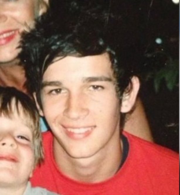 the1975_thteam's tweet photo. Happy Birthday to Matty Healy!

36 years old. Love the man, what a legend. 

#The1975 https://t.co/nCMiE2agFv