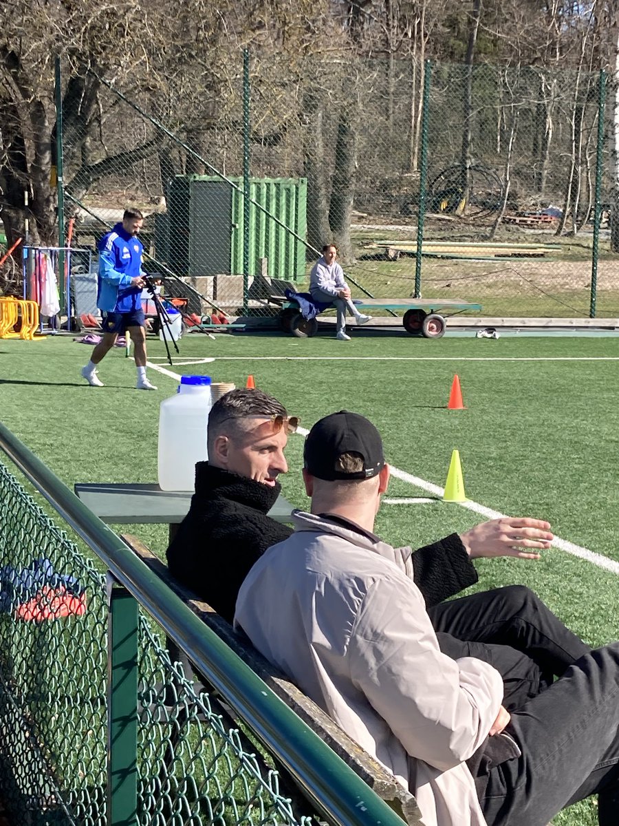 Jesperbrannmark's tweet image. Haris Radetinac spanar in Djurgården på Kaknäs med två dagar kvar till kvartsfinal i Europa Conference League.