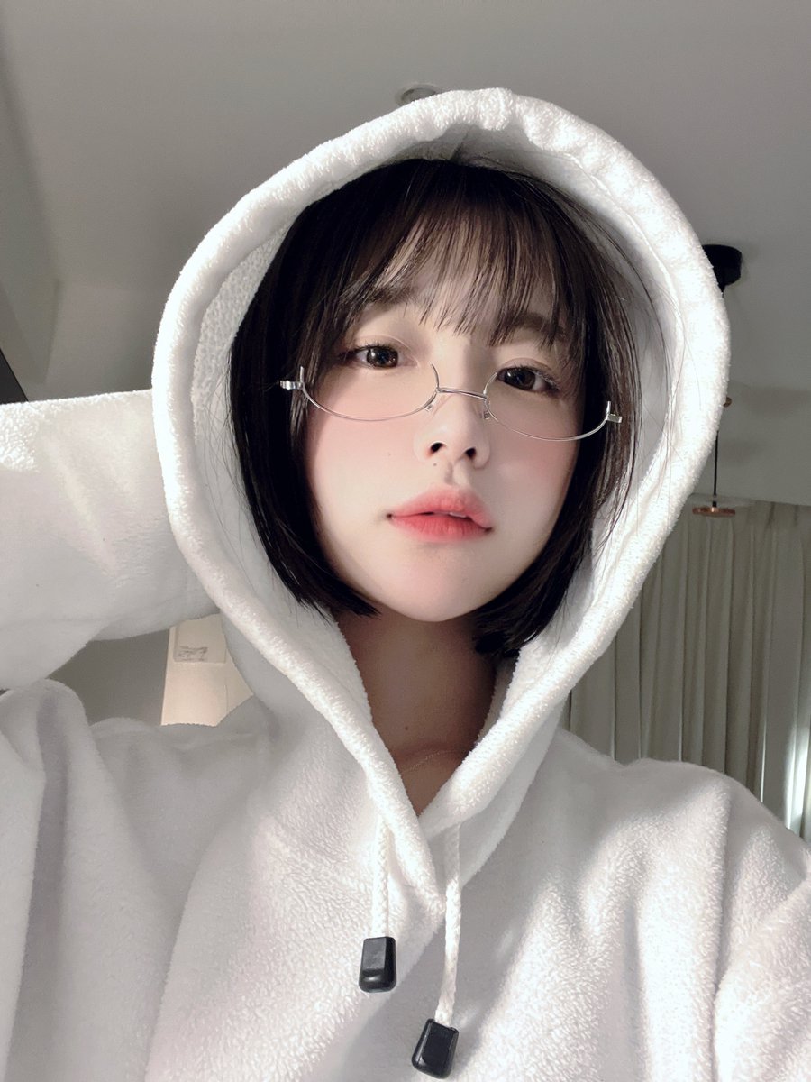 naenano78's tweet photo. メガネさ、自分は好きだけど
みんなから見て似合ってる…？（╹◡╹）❓ https://t.co/LpqjO5mEwA