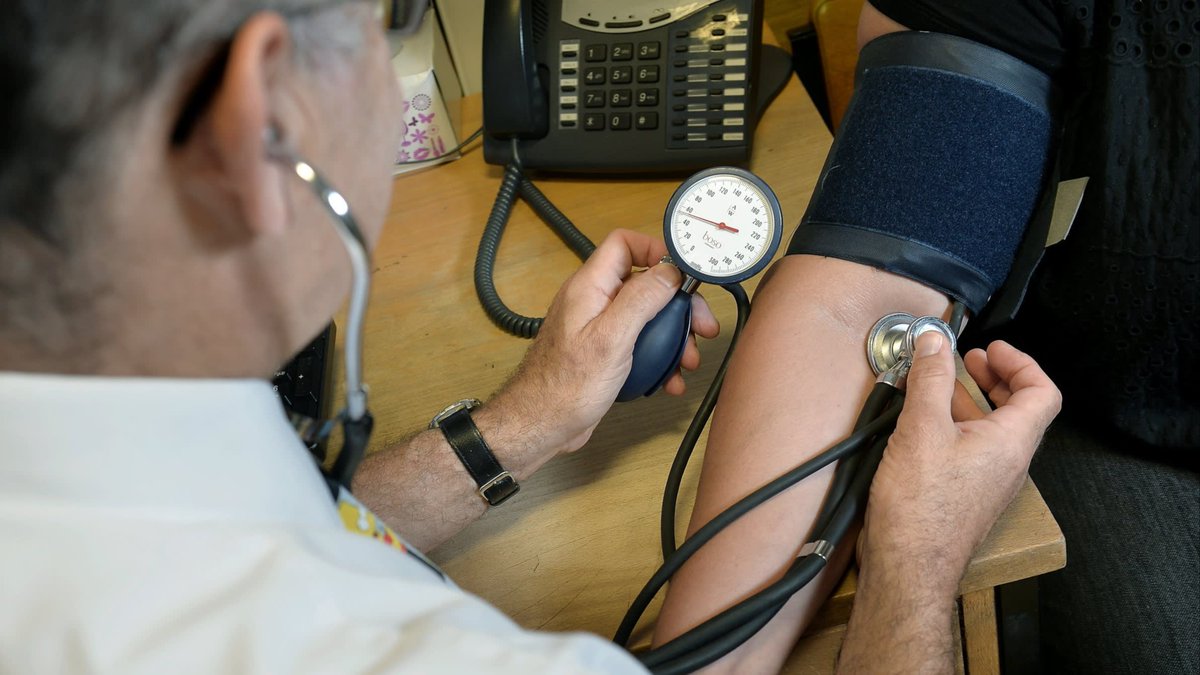 NHS landlord attracts £1.5bn counter offer from rival: Primary Health Properties aims to beat KKR-led investors despite lower-value bid dlvr.it/TK1rhn