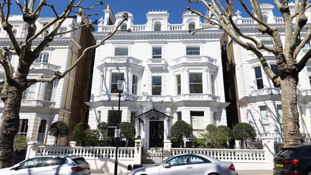 Former Google chief Eric Schmidt buys £42mn London mansion: US buyers emerge as major force in UK capital’s property market dlvr.it/TK1rxz