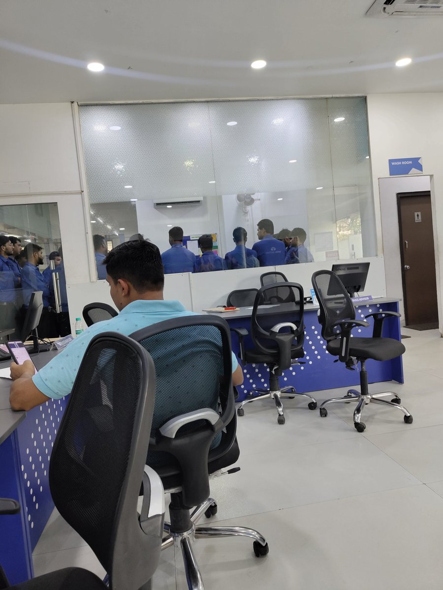 Cool24Vaid's tweet photo. @TataMotors @TataMotors_Cars
Is this fine to call your all customer care advisors in the office at in customer hours.

Sagar motors sector 62 Noida https://t.co/URqcn13QMR
