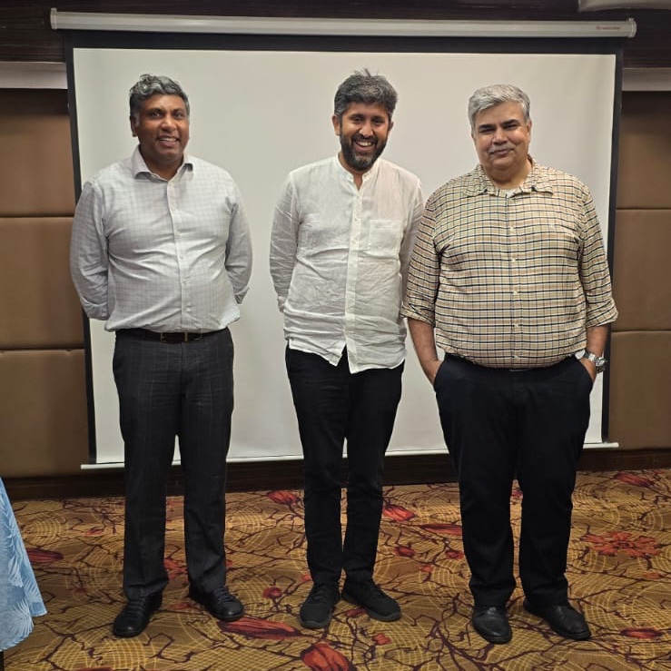 DE_dot_Energy's tweet photo. Grateful for an inspiring session by Dr. Dishan Kamdar at our Annual Planning Meet. His insights on negotiation and decision-making were insightful and deeply relevant. Thank you for sharing your time and wisdom with the DE team!

#TeamDE #Leadership https://t.co/Xt5N9euopN