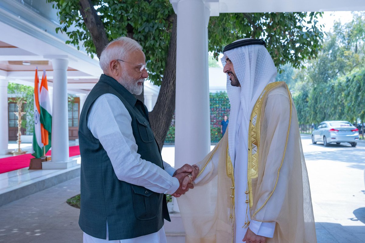 HamdanMohammed's tweet photo. आज नई दिल्ली में प्रधानमंत्री @narendramodi से मुलाकात कर बेहद खुशी हुई। हमारी बातचीत ने यह एक बार फिर स्पष्ट कर दिया कि यूएई-भारत संबंध आपसी विश्वास पर आधारित हैं, इतिहास से प्रेरित हैं, और एक साझा दृष्टिकोण से संचालित हैं, जिसका उद्देश्य अवसरों, नवाचार, और स्थायी समृद्धि से परिपूर्ण भविष्य का निर्माण करना है।