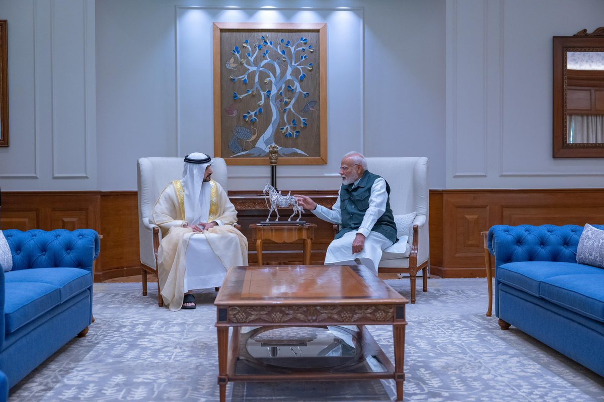 HamdanMohammed's tweet photo. आज नई दिल्ली में प्रधानमंत्री @narendramodi से मुलाकात कर बेहद खुशी हुई। हमारी बातचीत ने यह एक बार फिर स्पष्ट कर दिया कि यूएई-भारत संबंध आपसी विश्वास पर आधारित हैं, इतिहास से प्रेरित हैं, और एक साझा दृष्टिकोण से संचालित हैं, जिसका उद्देश्य अवसरों, नवाचार, और स्थायी समृद्धि से परिपूर्ण भविष्य का निर्माण करना है।