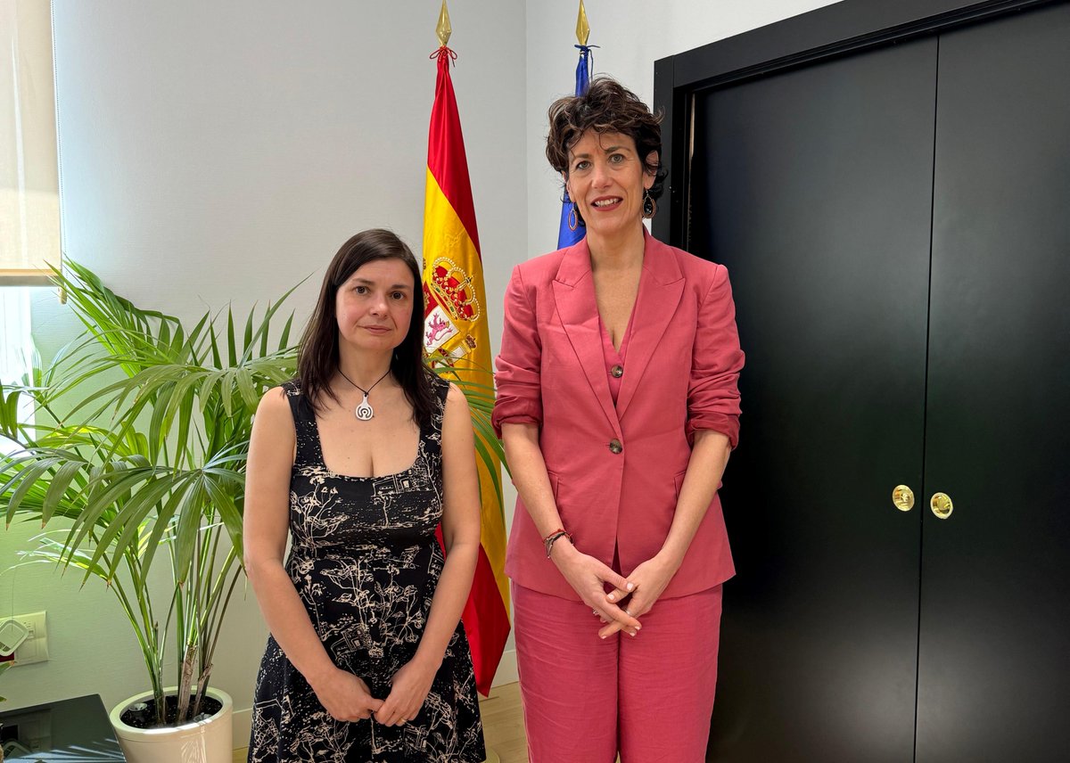 Nuestra presidenta Violeta Alonso se reunió con <a href="/SaizElma/">Elma Saiz</a>, para avanzar en resoluciones de Seguridad Social, impulsar compromisos del nuevo Pacto de Estado contra la Violencia de Género en el exterior, y mejorar la coordinación entre administraciones.