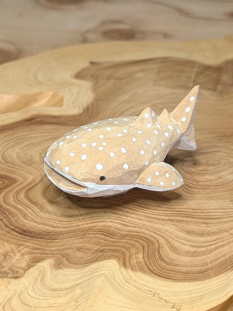 ジンベイザメの木彫りです！
#木彫り教室生徒作品